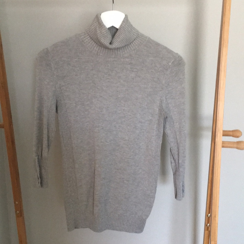 Gray semi ribbed turtleneck